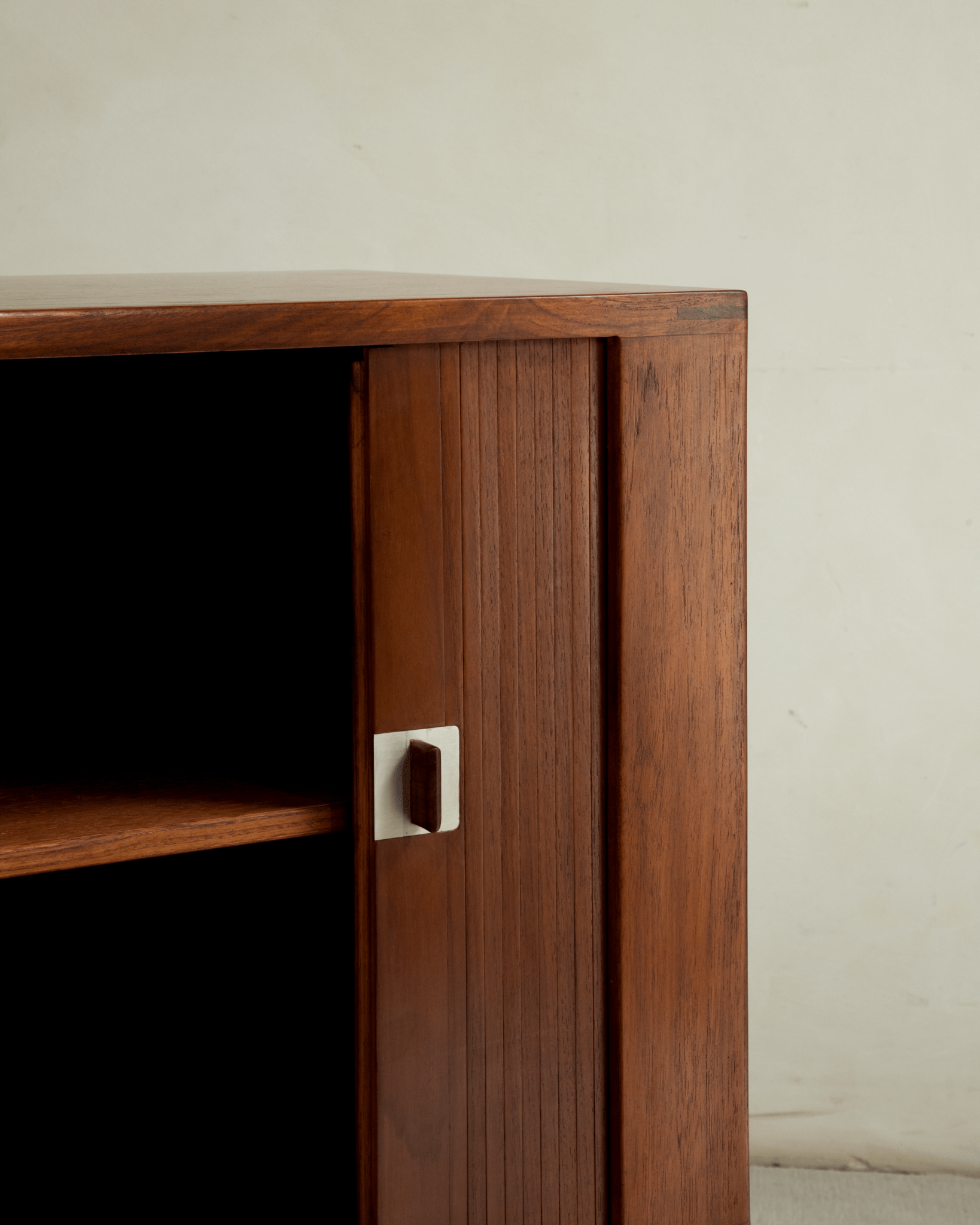 Martin Credenza