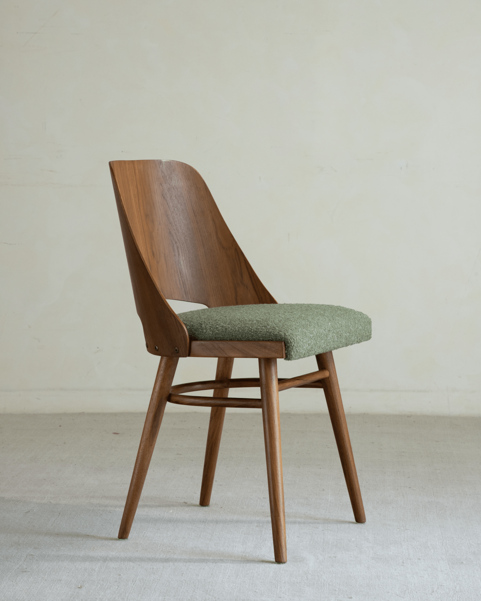 Chaise Shell